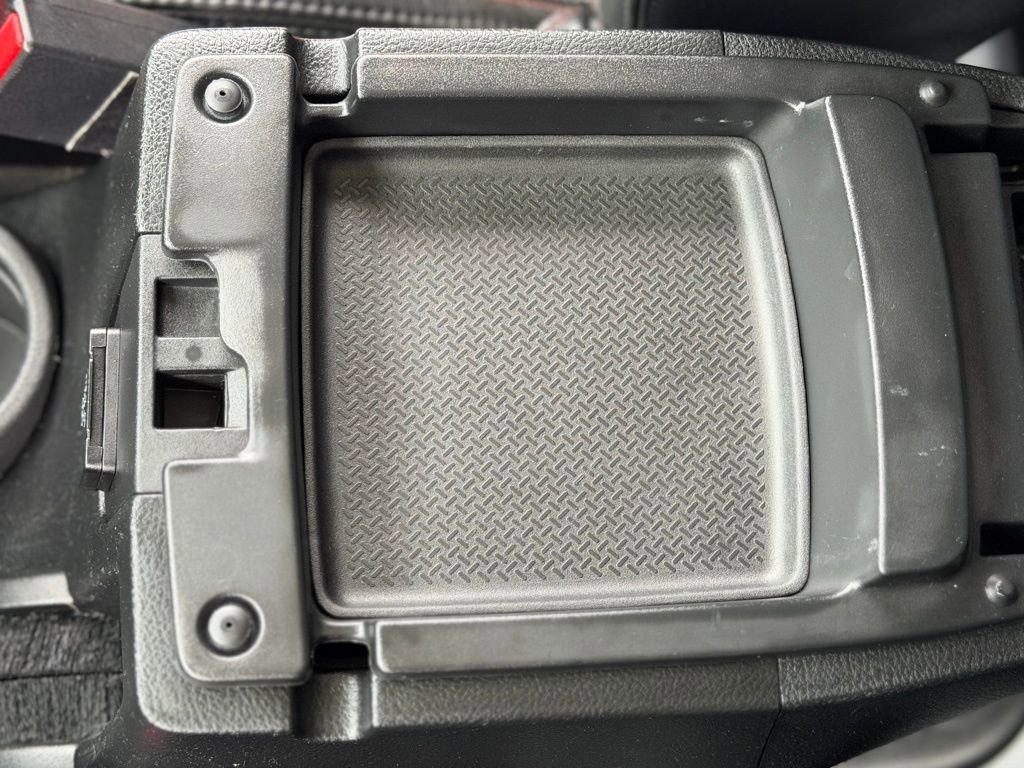 Used 2017 Jeep Wrangler 75th Anniversary image 18