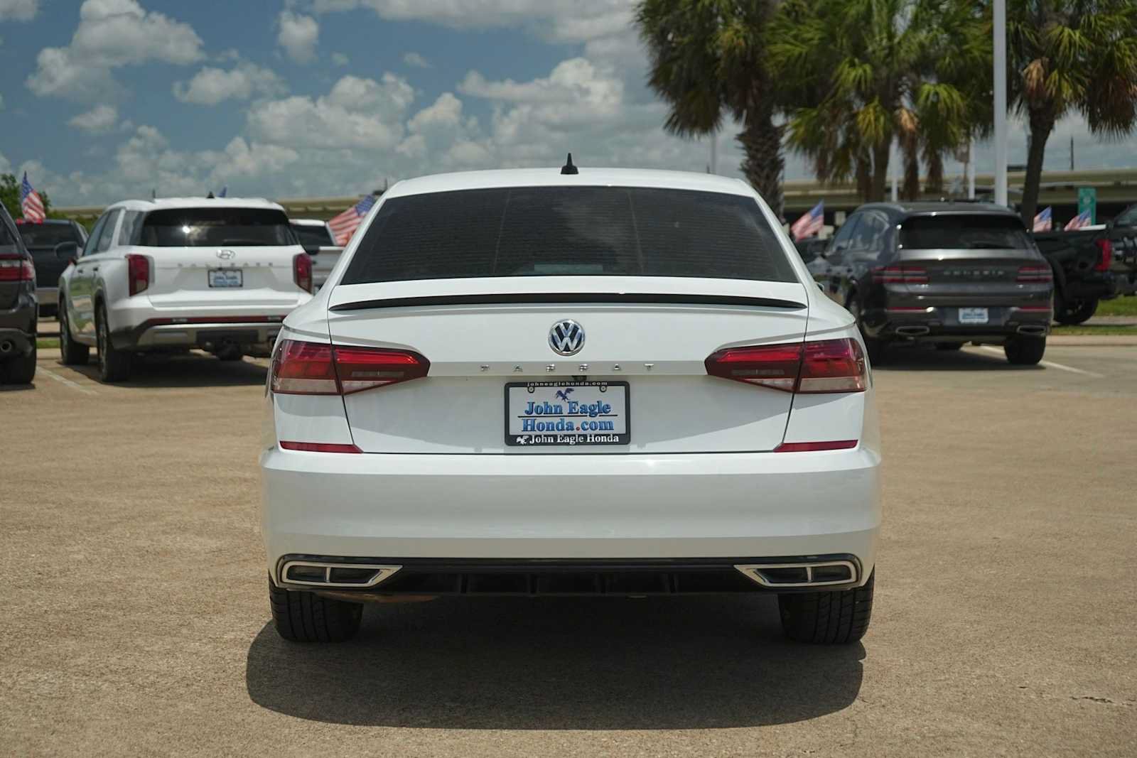Used 2022 Volkswagen Passat 2.0T R-Line FWD image 5