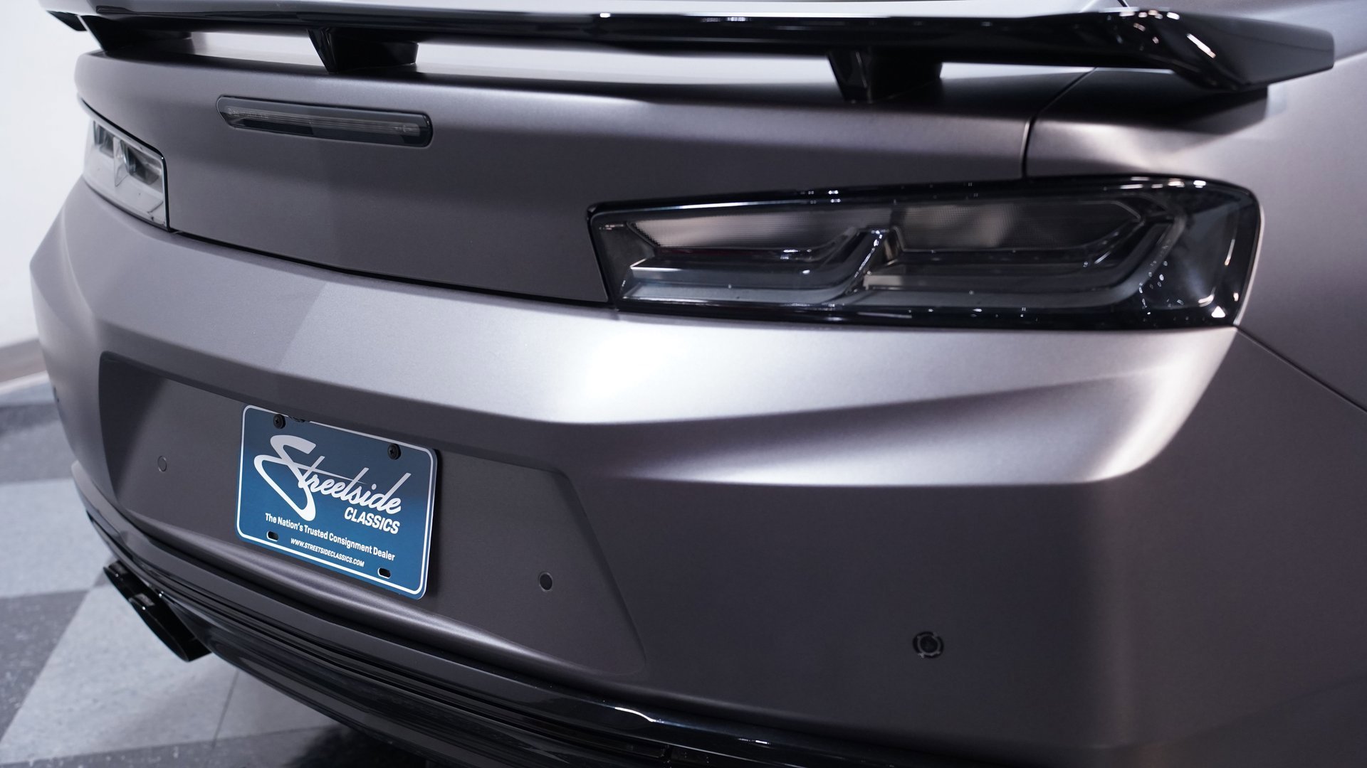 Used 2018 Chevrolet Camaro ZL1 RWD image 22