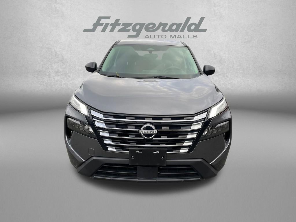 Used 2025 Nissan Rogue S image 5