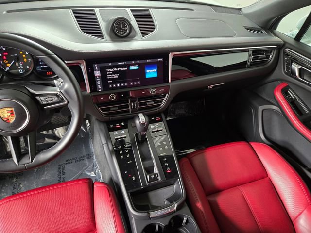 Used 2024 Porsche Macan image 17