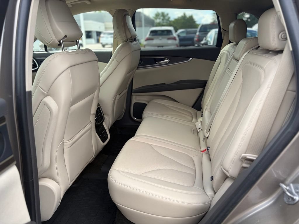 Used 2020 Lincoln Nautilus Reserve AWD/4WD image 13