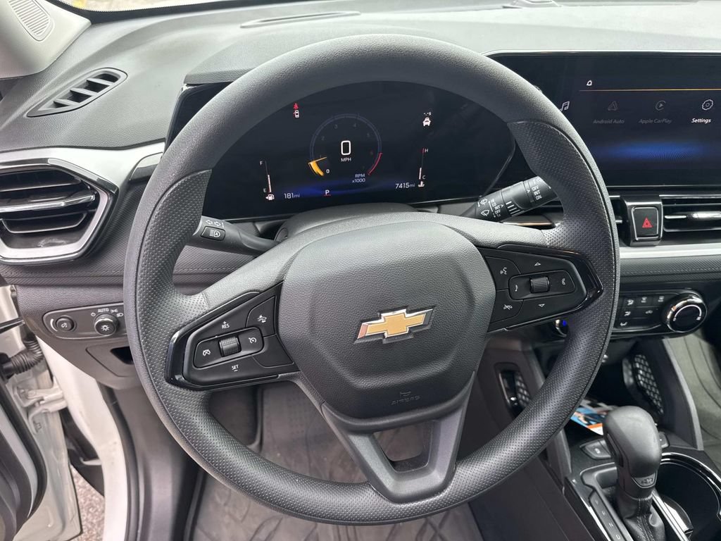 Used 2024 Chevrolet TrailBlazer LT w/ Driver Confidence Package FWD image 22