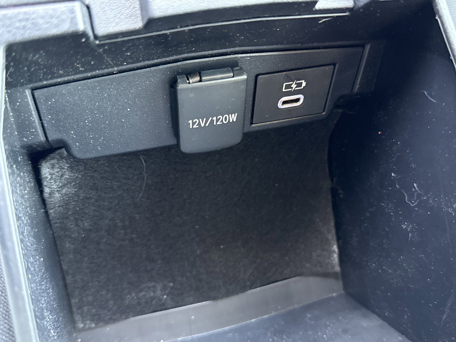 Used 2024 Toyota Corolla LE w/ LE Convenience Package image 24