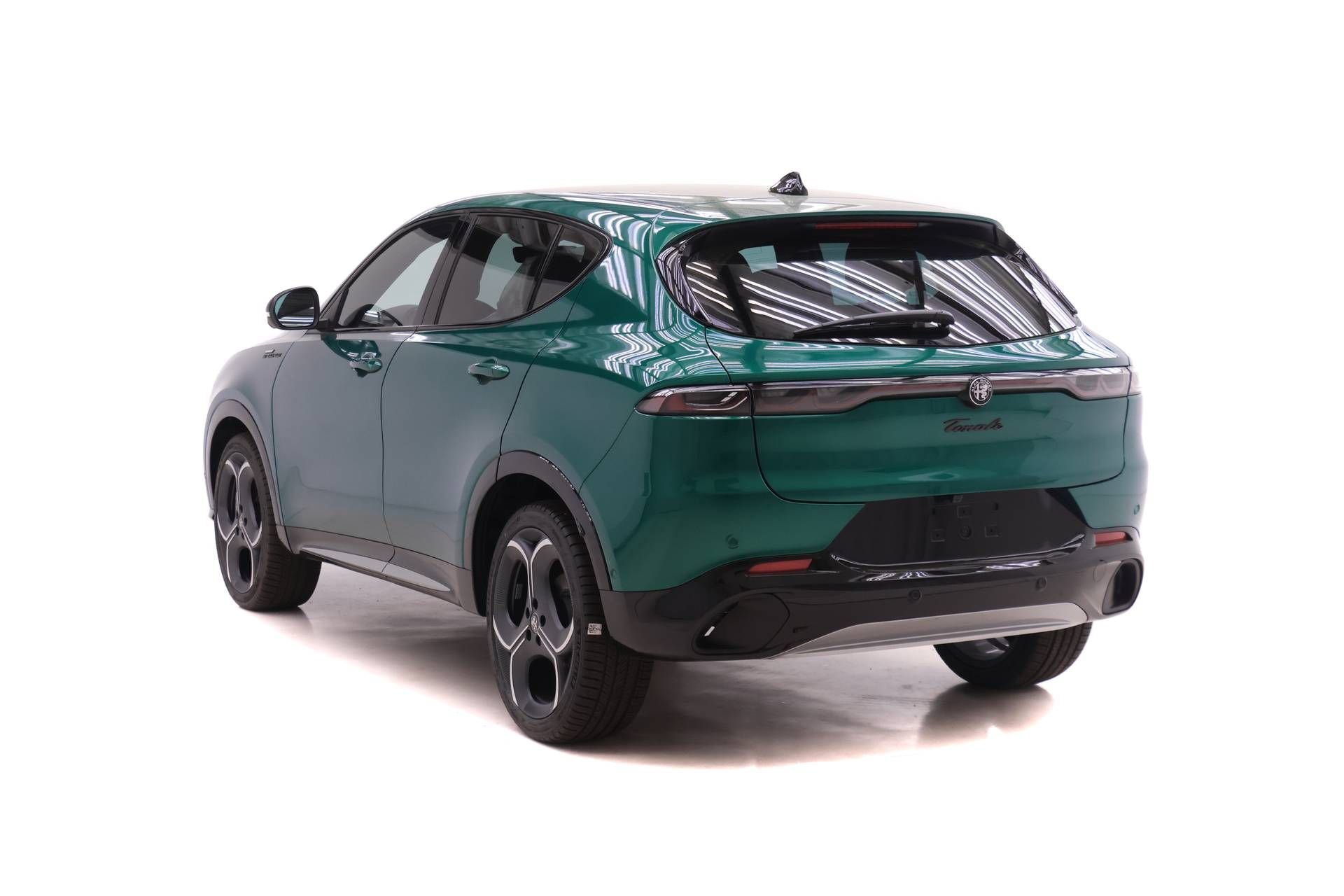 New 2026 Alfa Romeo Tonale w/ Active Assist Package AWD/4WD image 5