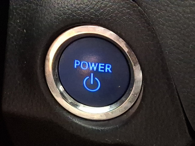 Used 2022 Toyota RAV4 XLE Premium AWD/4WD image 23