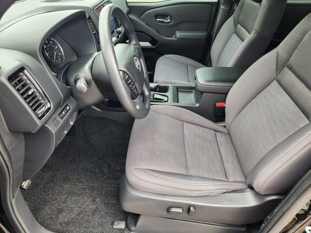 Used 2023 Nissan Frontier SV w/ Midnight Edition Package image 13