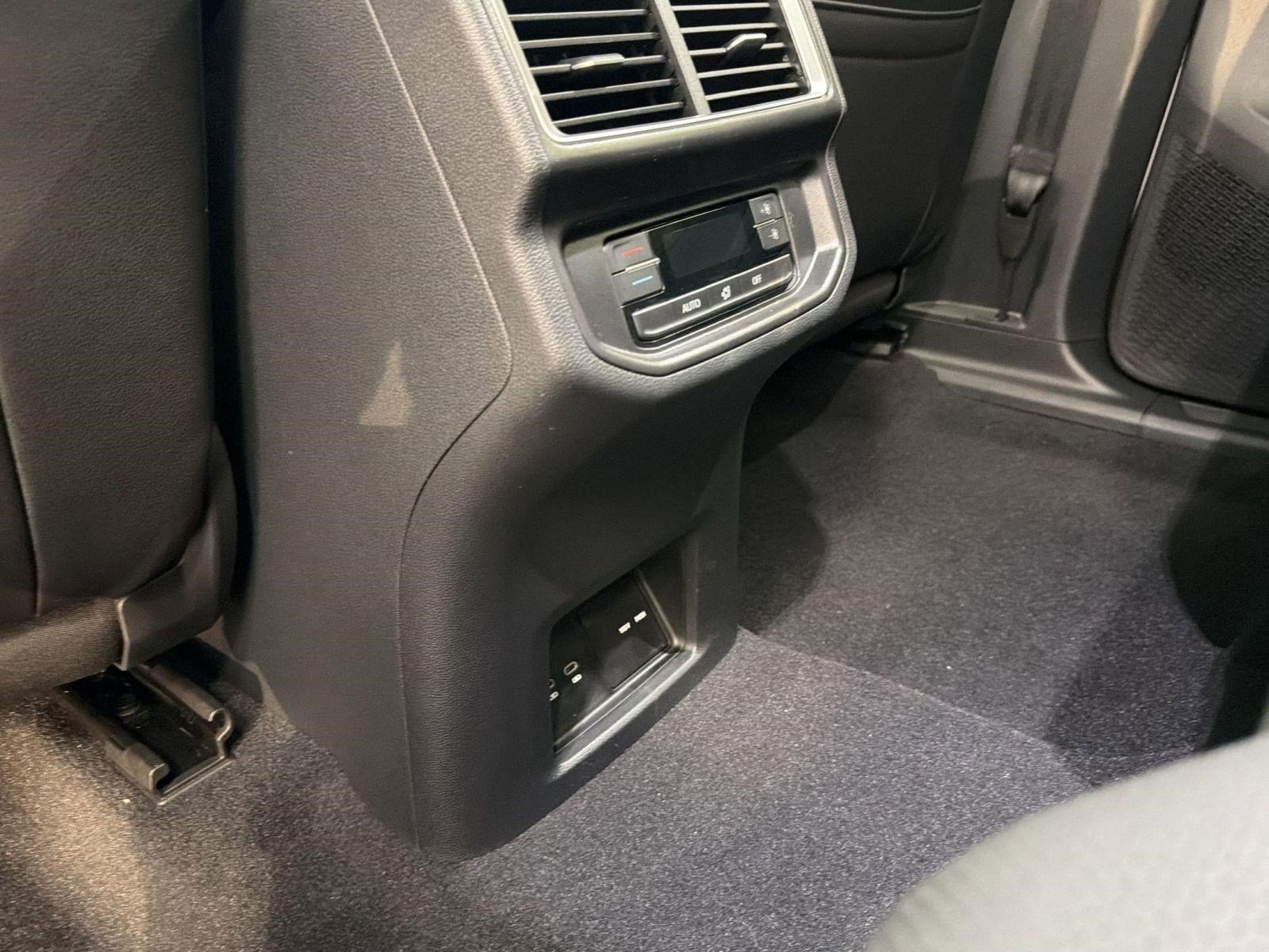 New 2026 Volkswagen Atlas SE FWD image 21