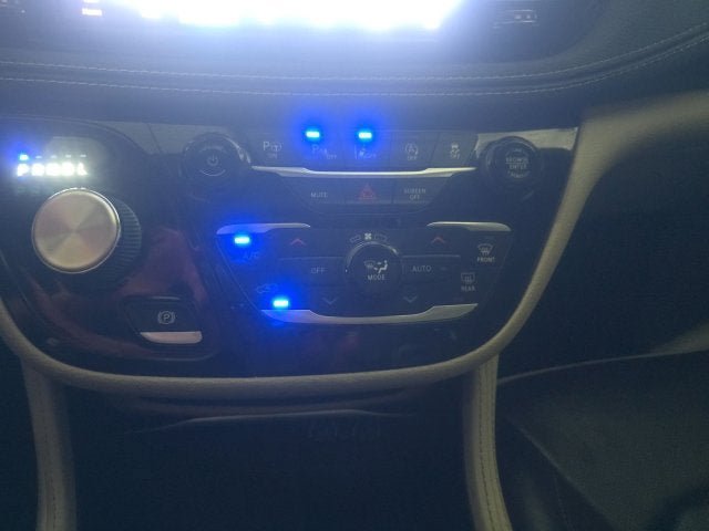 Used 2022 Chrysler Pacifica Limited FWD image 18