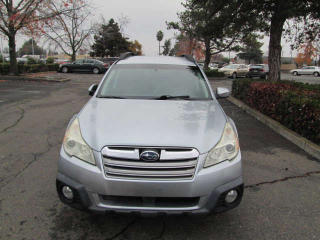 Used 2013 Subaru Outback 2.5i Premium image 2