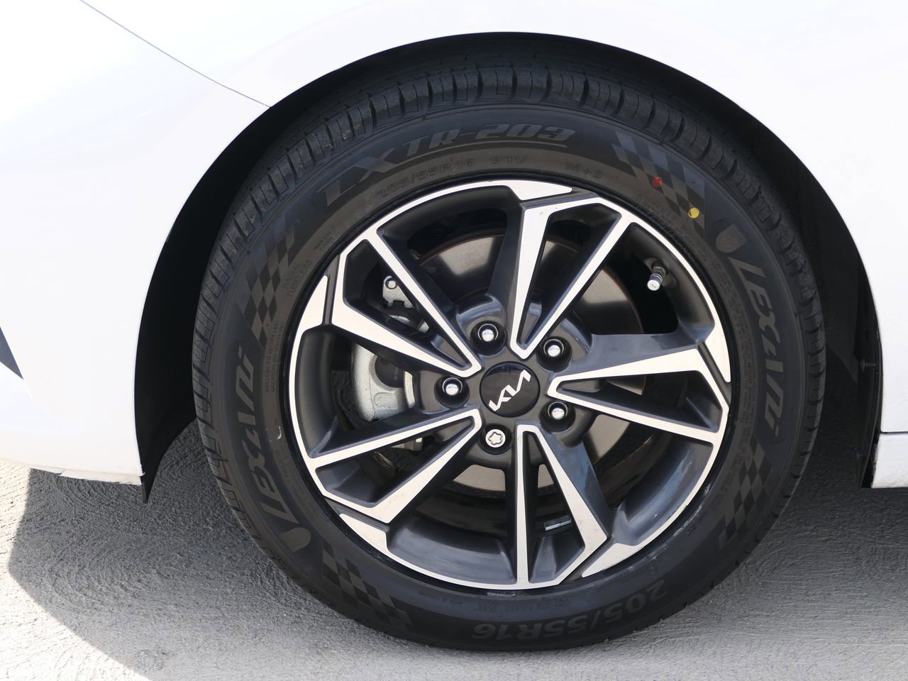 Used 2022 Kia Forte LXS image 10