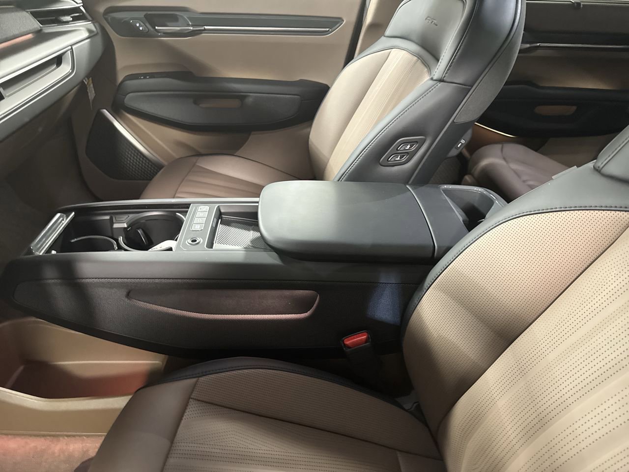 New 2026 Kia EV9 GT-Line image 26