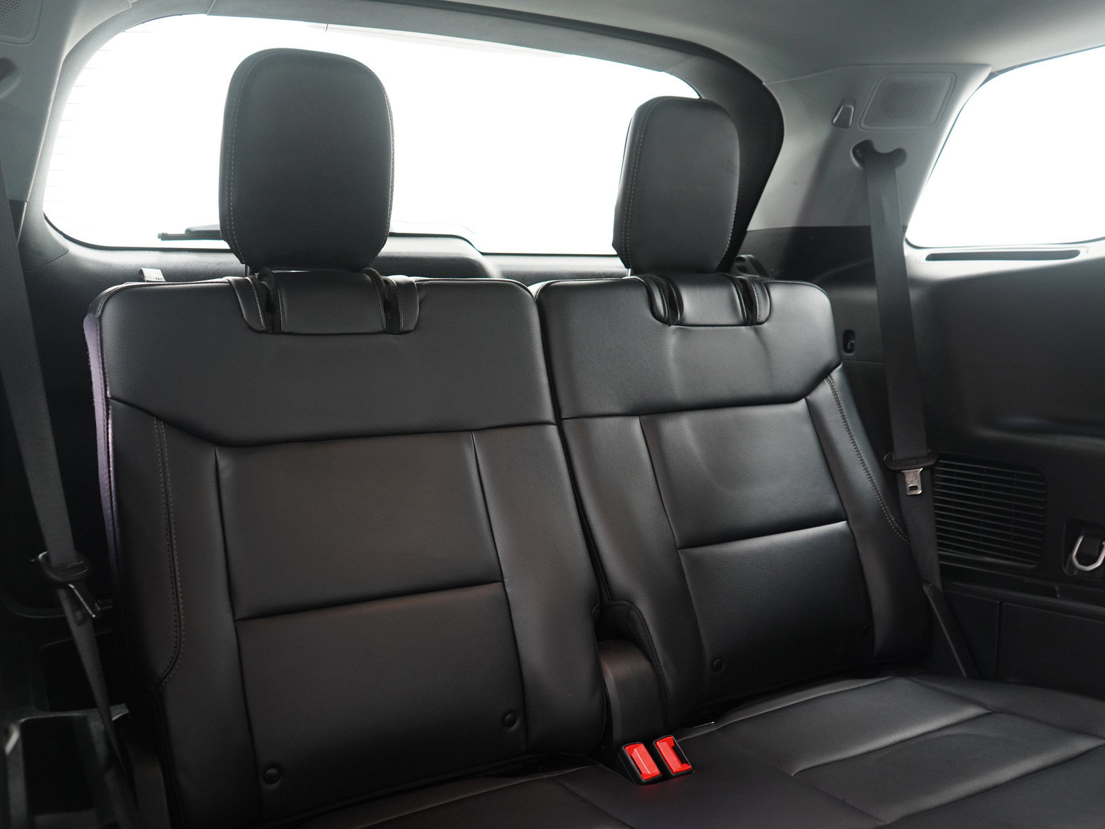 Used 2023 Ford Explorer Limited image 13