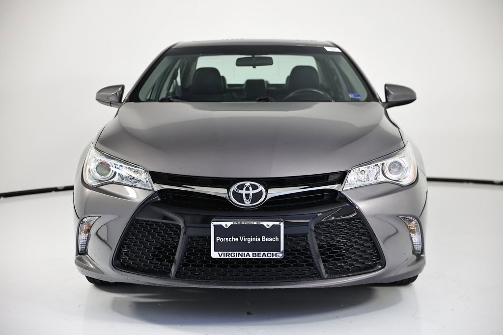 Used 2016 Toyota Camry SE w/ Moonroof Package image 8