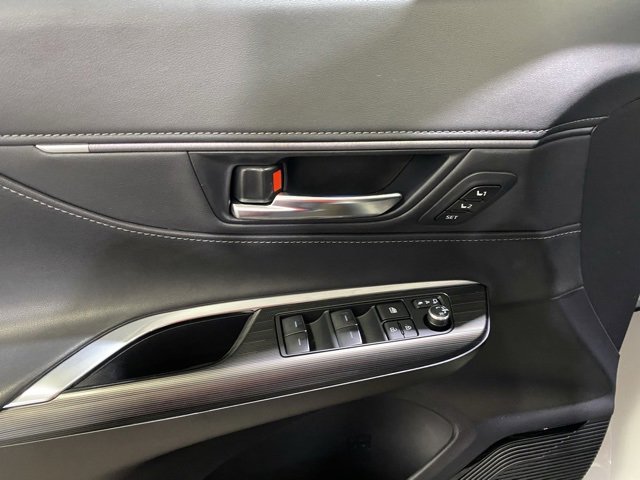 Certified 2024 Toyota Venza Nightshade image 14