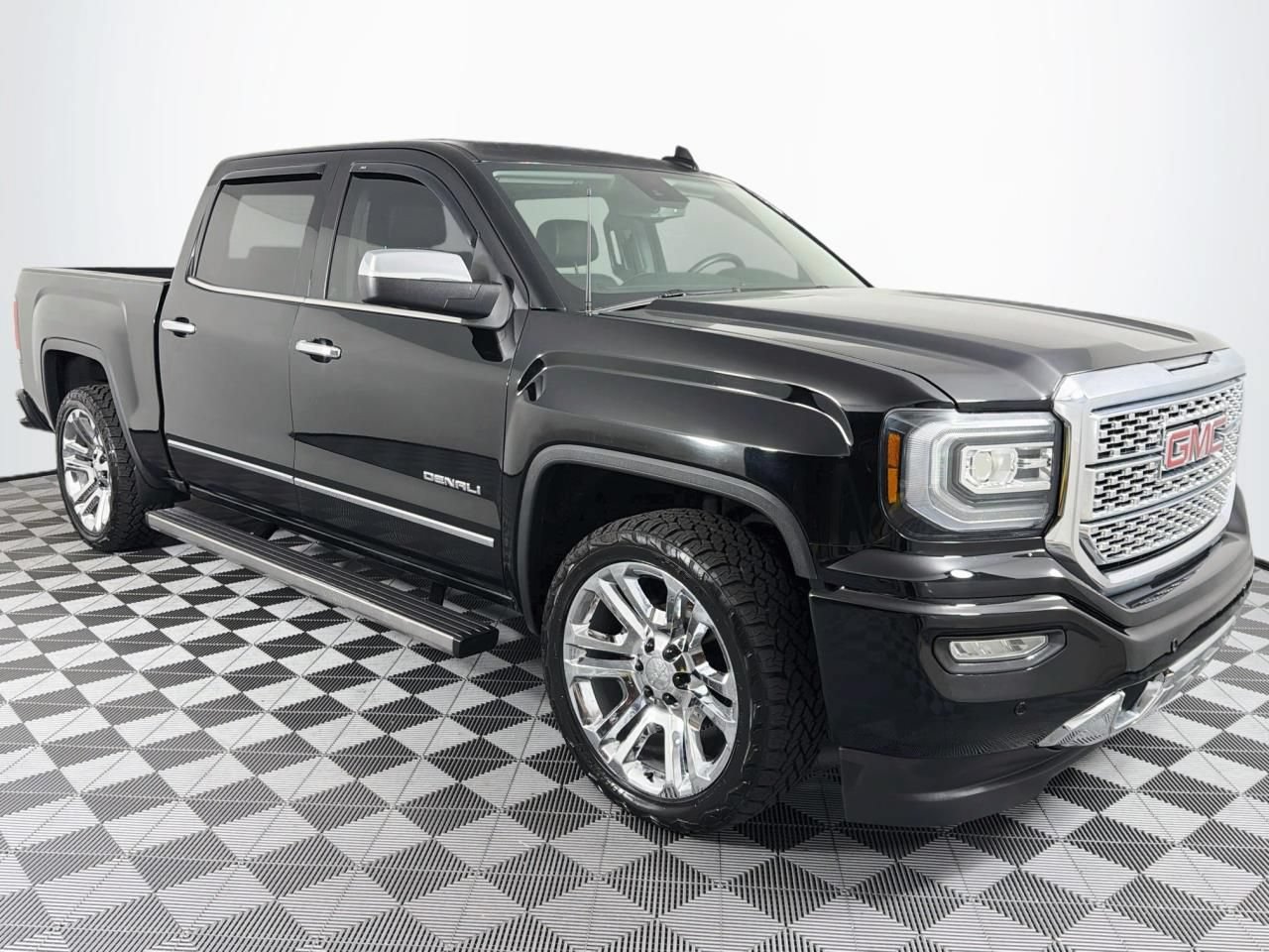 Used 2017 GMC Sierra 1500 Denali AWD/4WD image 29
