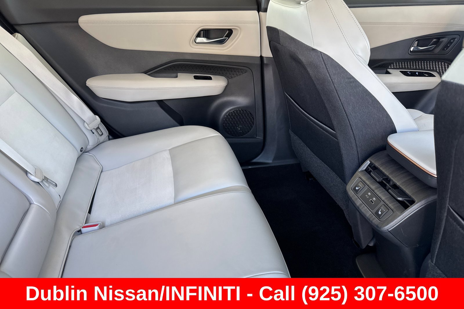 Used 2024 Nissan Ariya AWD image 19