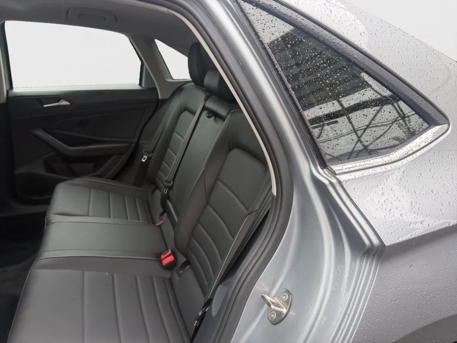 Used 2024 Volkswagen Jetta SE w/ Panoramic Sunroof Package FWD image 18