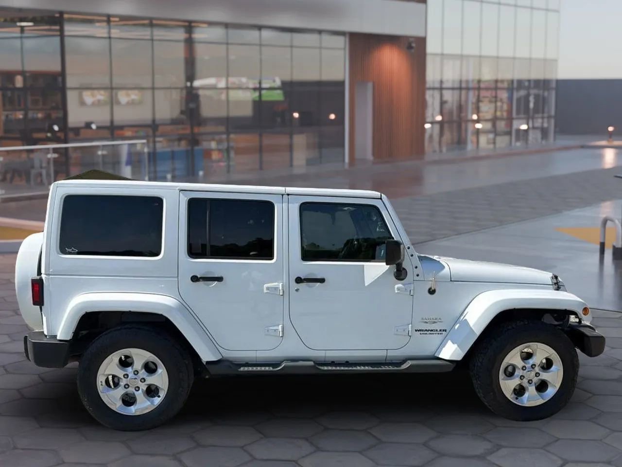 Used 2015 Jeep Wrangler Unlimited Sahara w/ Mopar Chrome Edition Group AWD/4WD image 17