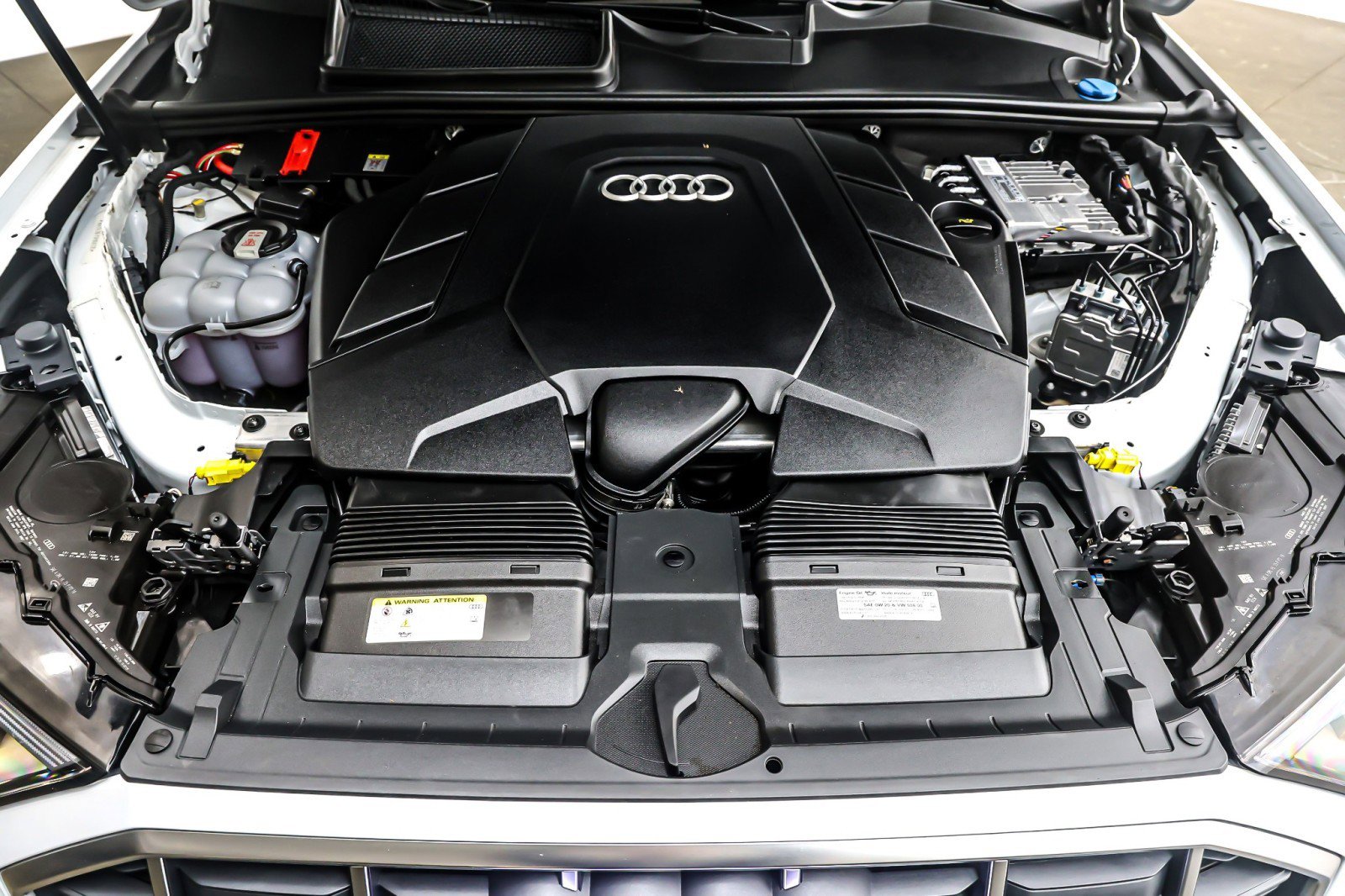 Used 2023 Audi Q7 3.0T Prestige image 12