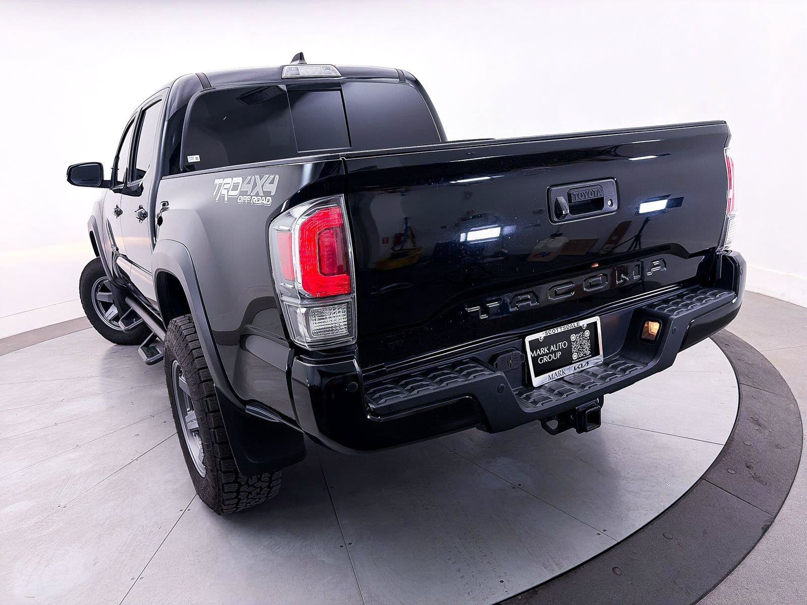 Used 2020 Toyota Tacoma TRD Off-Road w/ Technology Package AWD/4WD image 11