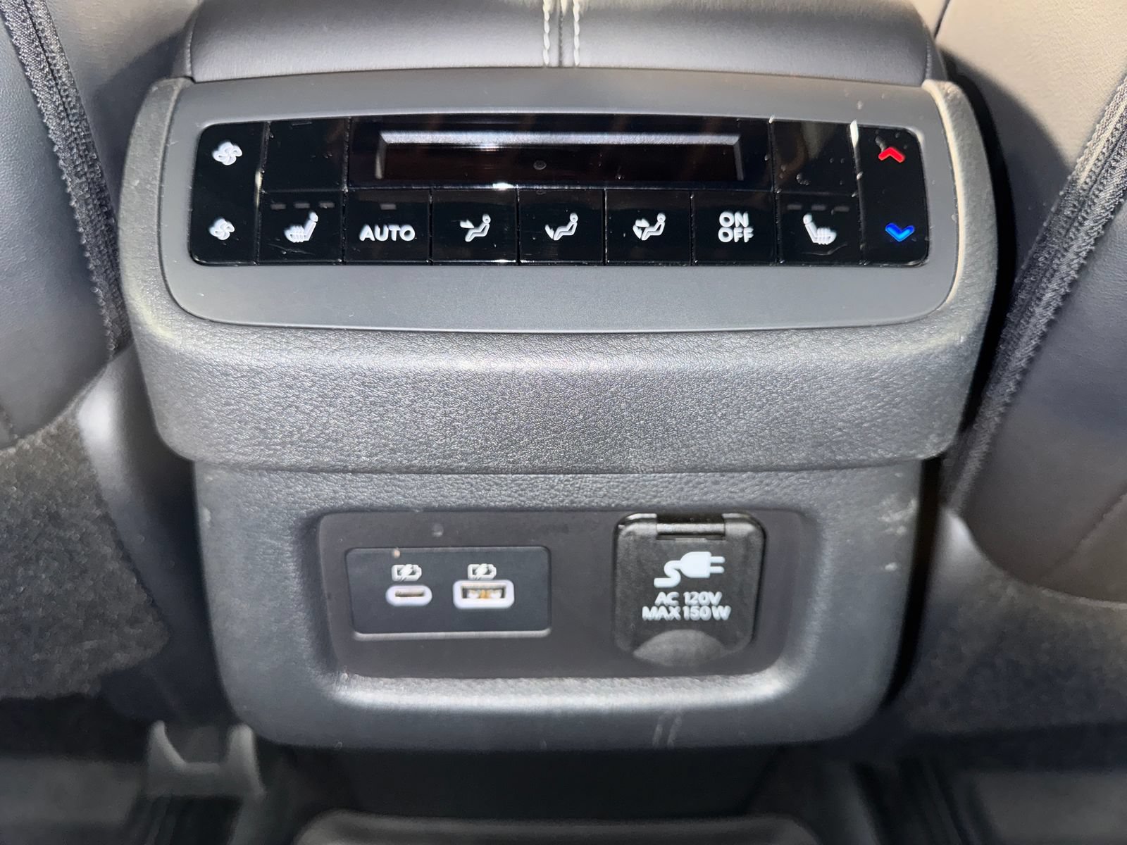 Used 2024 Nissan Pathfinder Platinum w/ Lighting Package (N93) AWD/4WD image 21
