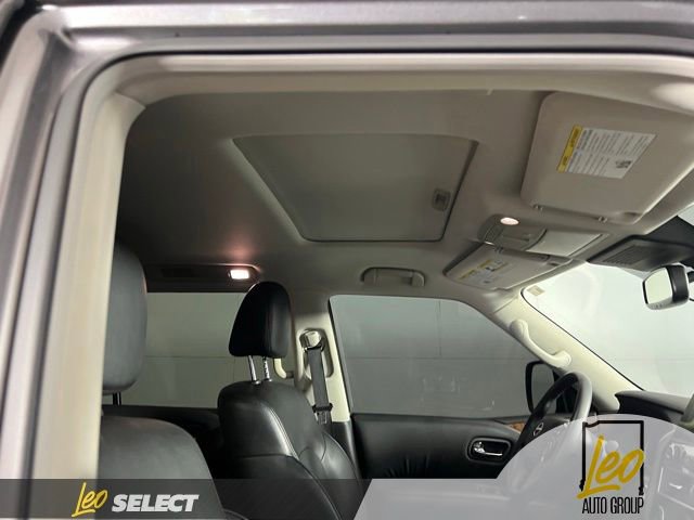 Used 2024 Nissan Armada SL w/ Captain's Chairs Package AWD/4WD image 24