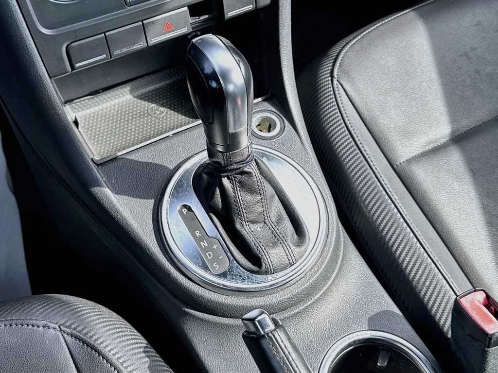 Used 2012 Volkswagen Beetle 2.5 FWD image 18