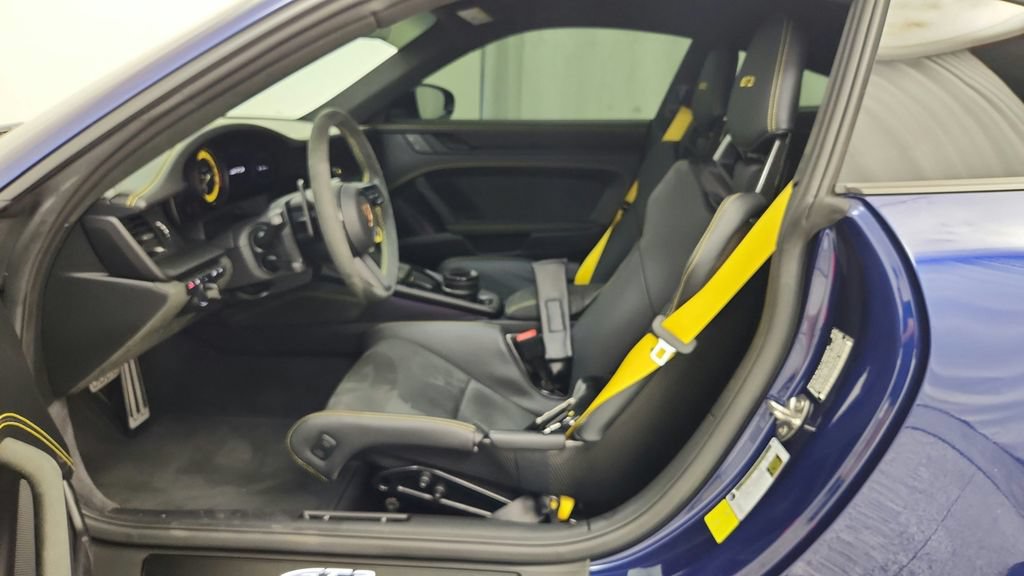 Used 2024 Porsche 911 GT3 RWD image 32