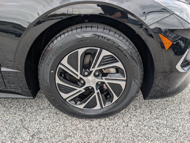 Used 2023 Hyundai Sonata Blue FWD image 9