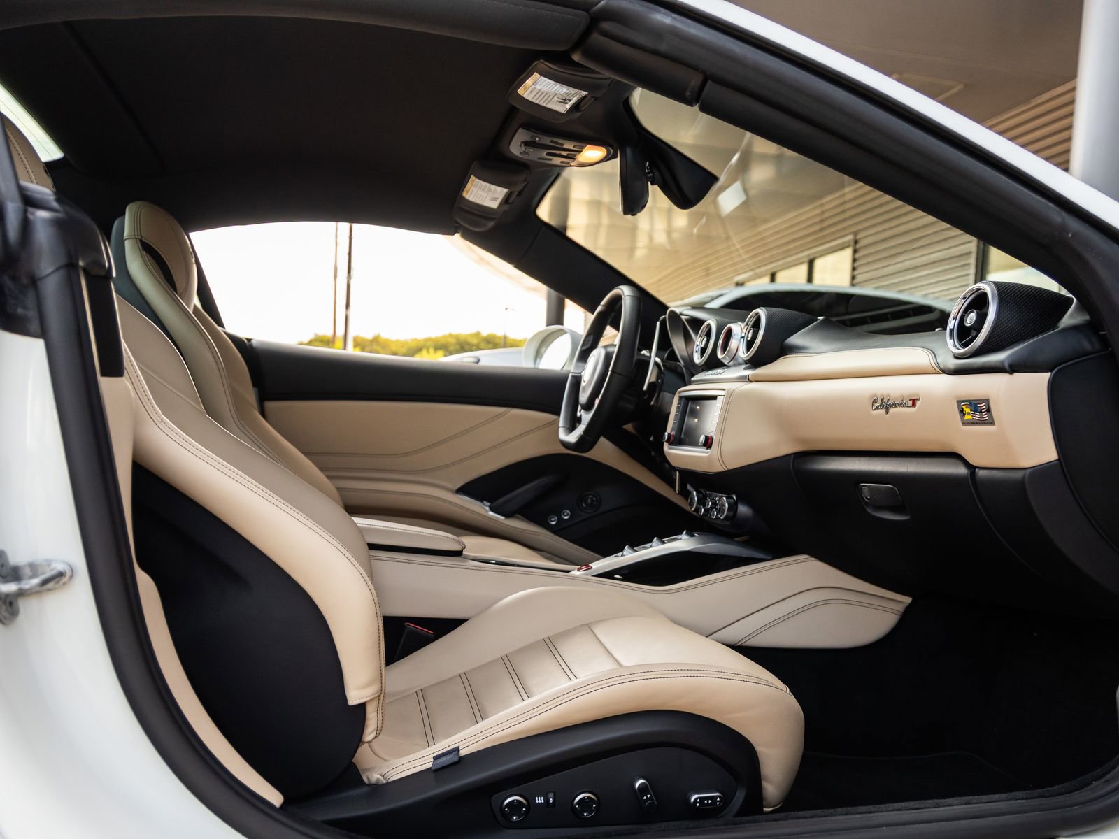 Used 2015 Ferrari California T RWD image 47