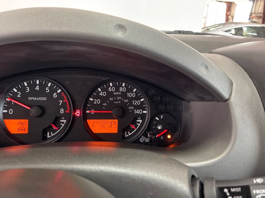 Used 2013 Nissan Xterra 4WD image 13