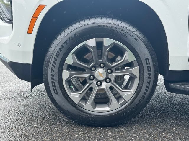 Used 2026 Chevrolet Tahoe LS w/ LPO, Dark Essentials Package AWD/4WD image 10