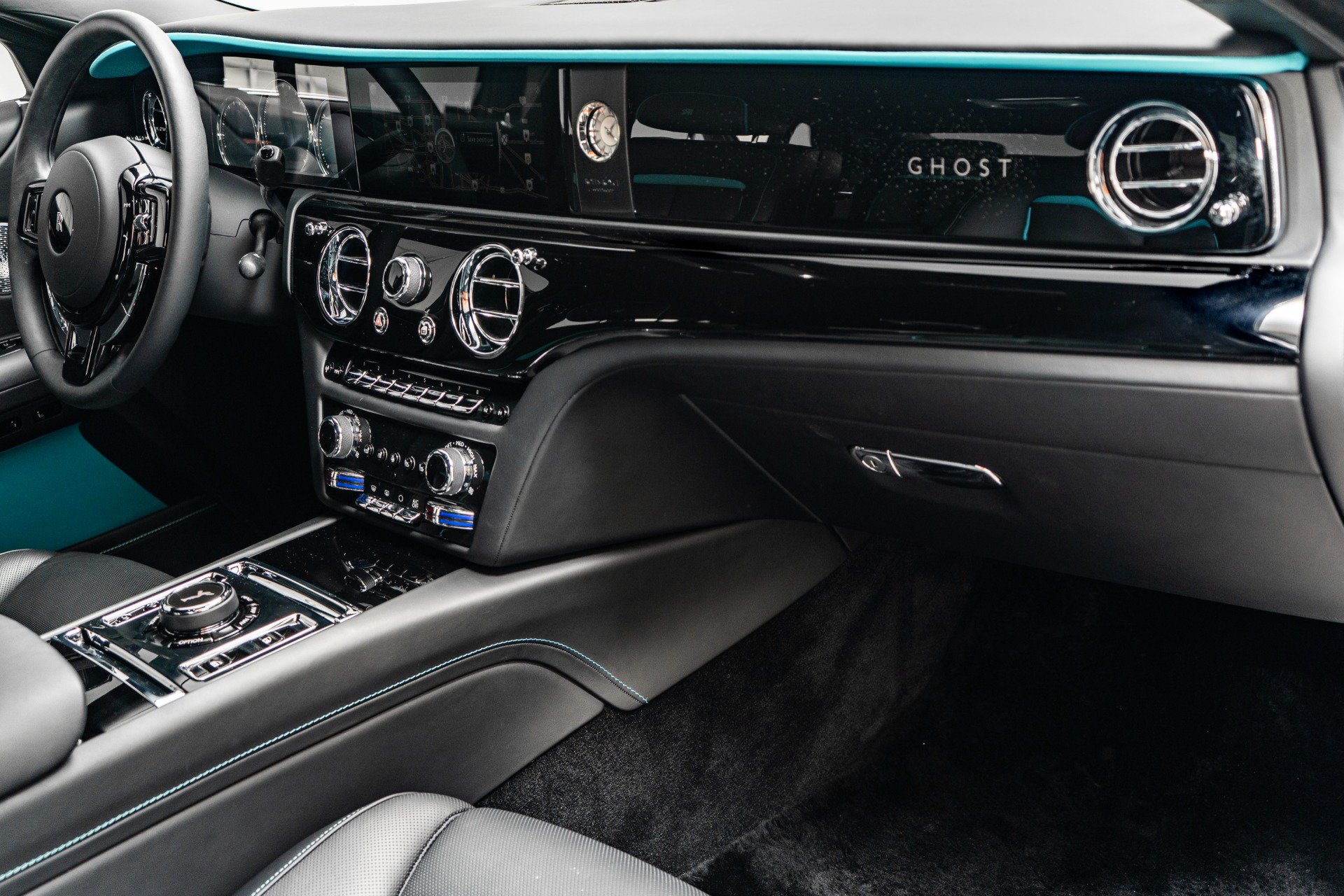 Used 2022 Rolls-Royce Ghost w/ Ghost Package AWD/4WD image 14