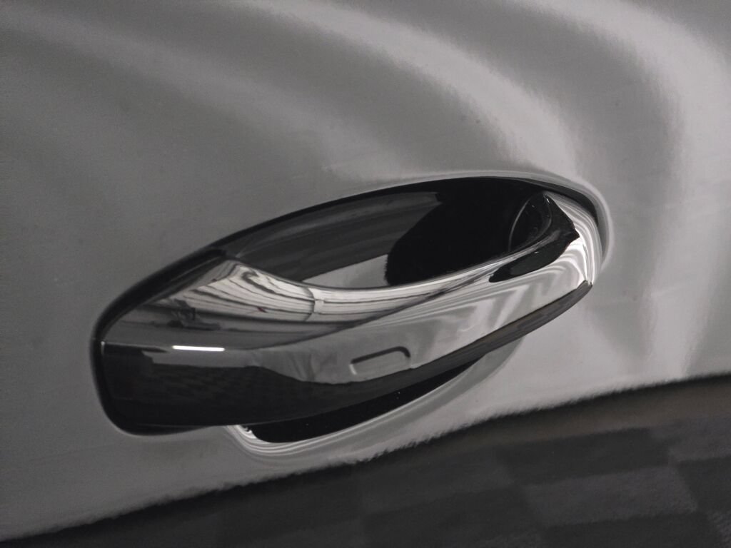 Certified 2026 Porsche Cayenne AWD/4WD image 32