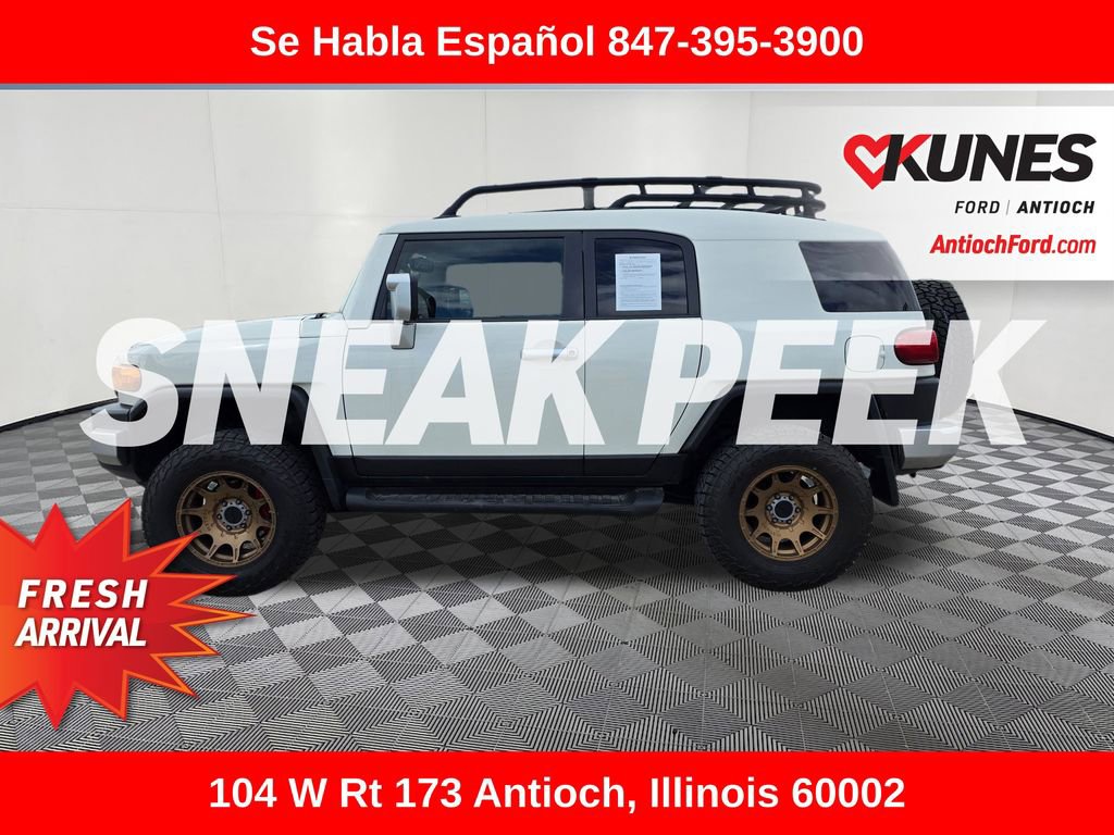 Used 2014 Toyota FJ Cruiser 4WD w/ Upgrade Package image 5