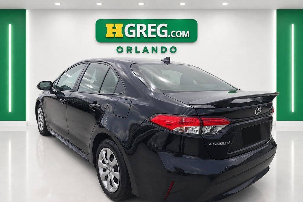 Used 2020 Toyota Corolla LE FWD image 2