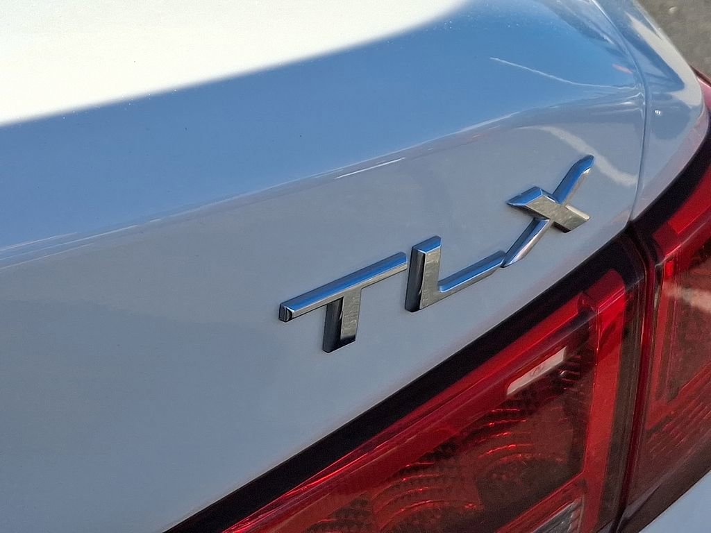 Certified 2018 Acura TLX FWD image 30