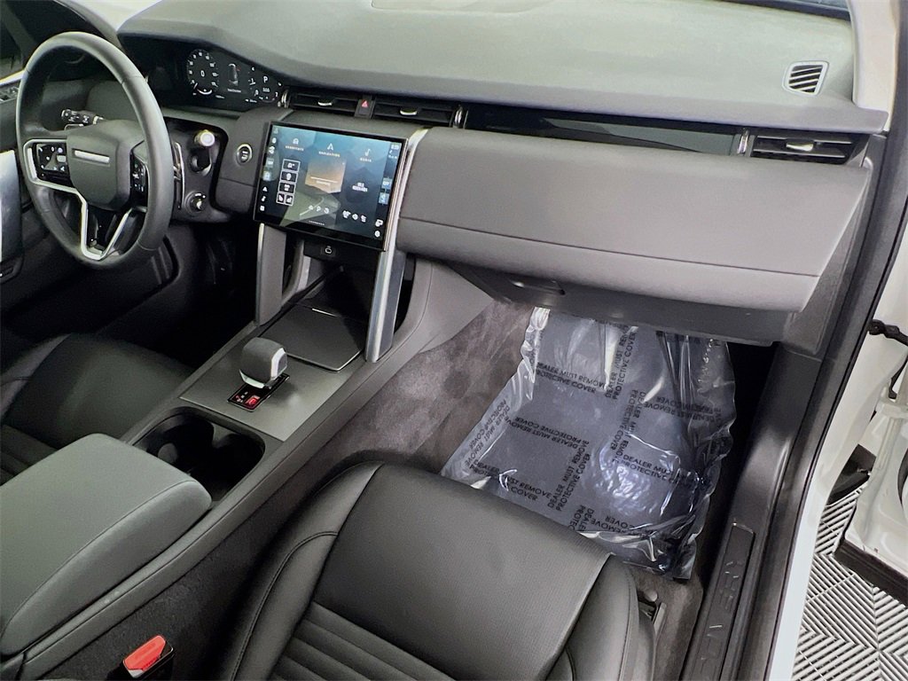 Used 2024 Land Rover Discovery Sport S image 30
