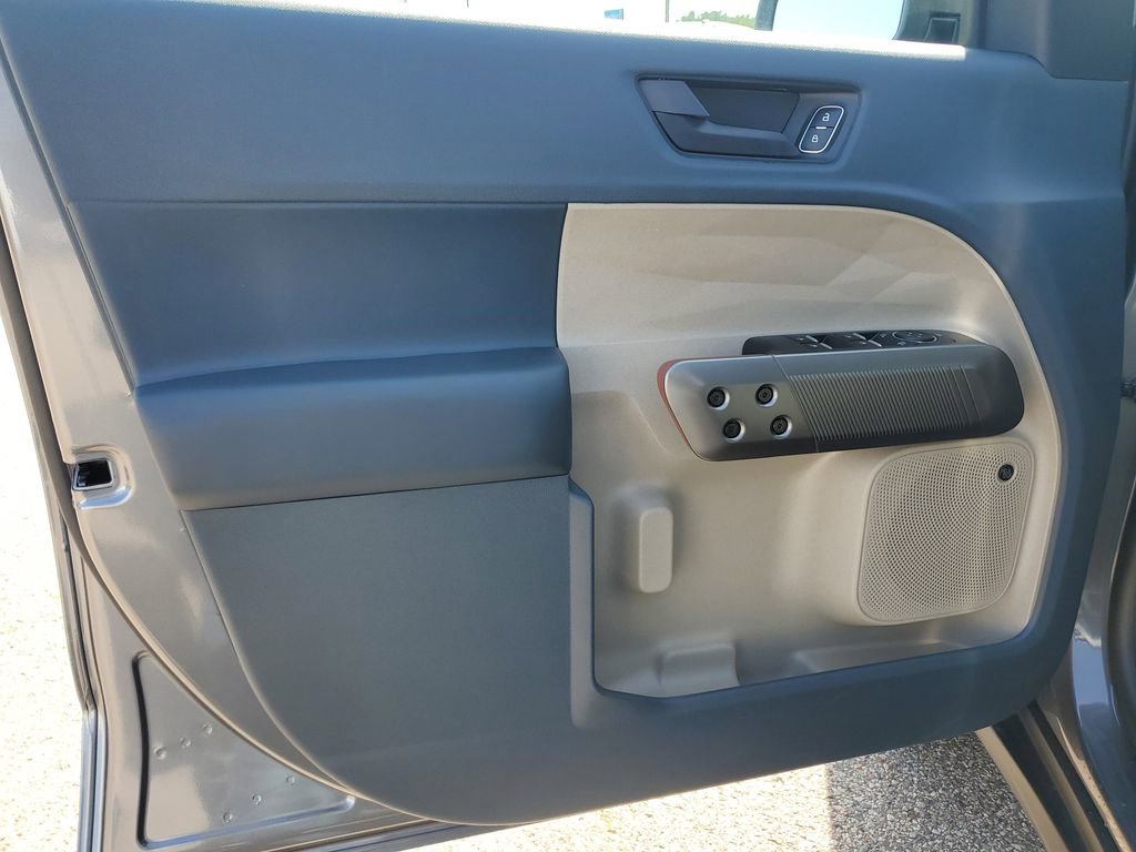 New 2025 Ford Maverick Lariat image 11