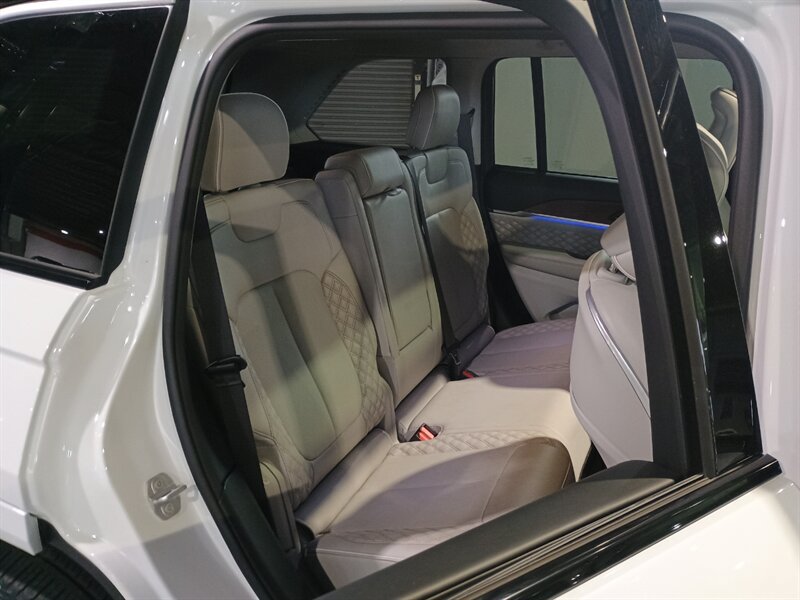 Used 2022 Jeep Grand Cherokee Summit 4xe AWD/4WD image 29