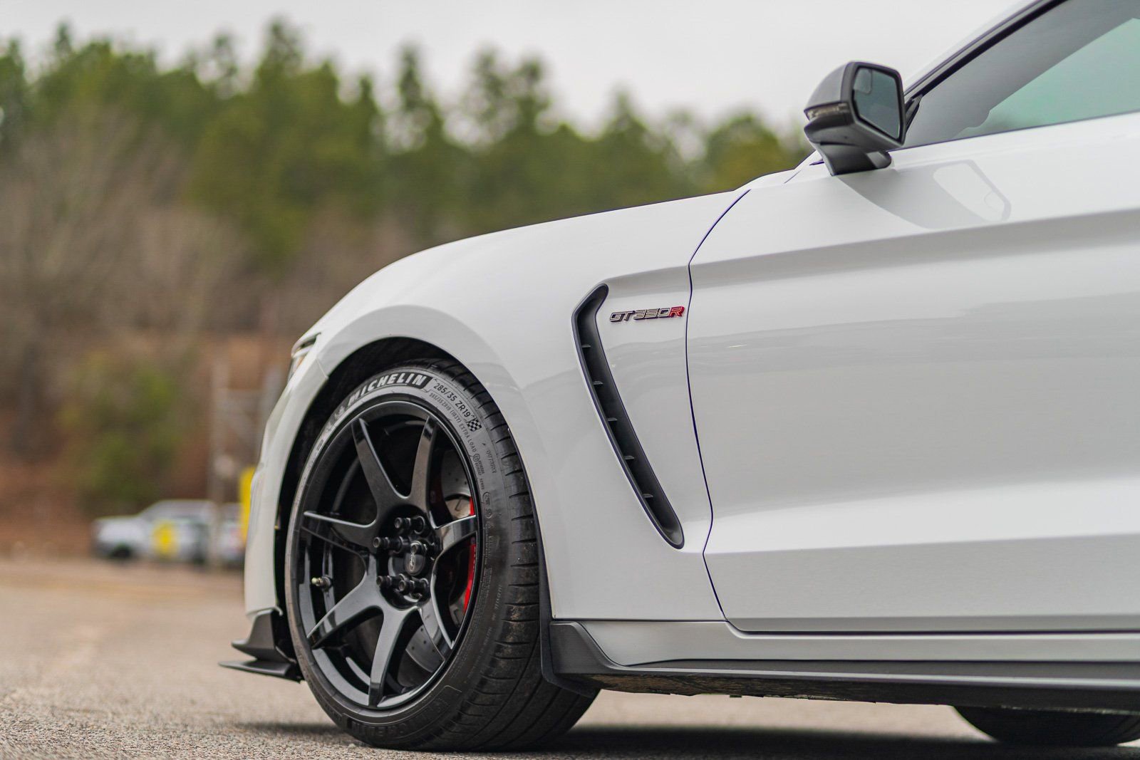 Used 2017 Ford Mustang Shelby GT350R w/ GT350R Equipment Group 920A image 22