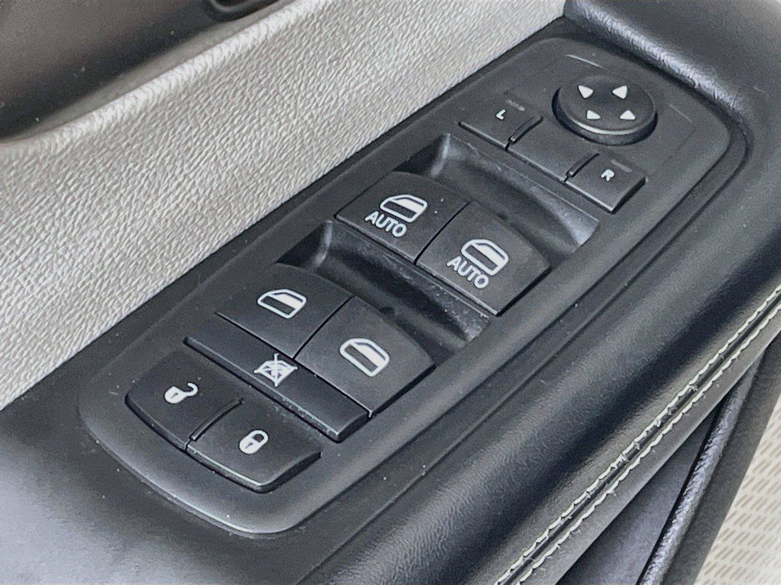 Used 2021 Chrysler Voyager LX FWD image 19