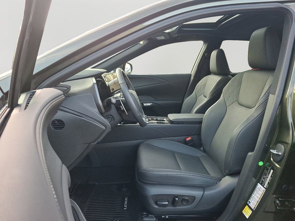 Used 2025 Lexus RX 350 Premium w/ Accessory Package (Z1) image 14