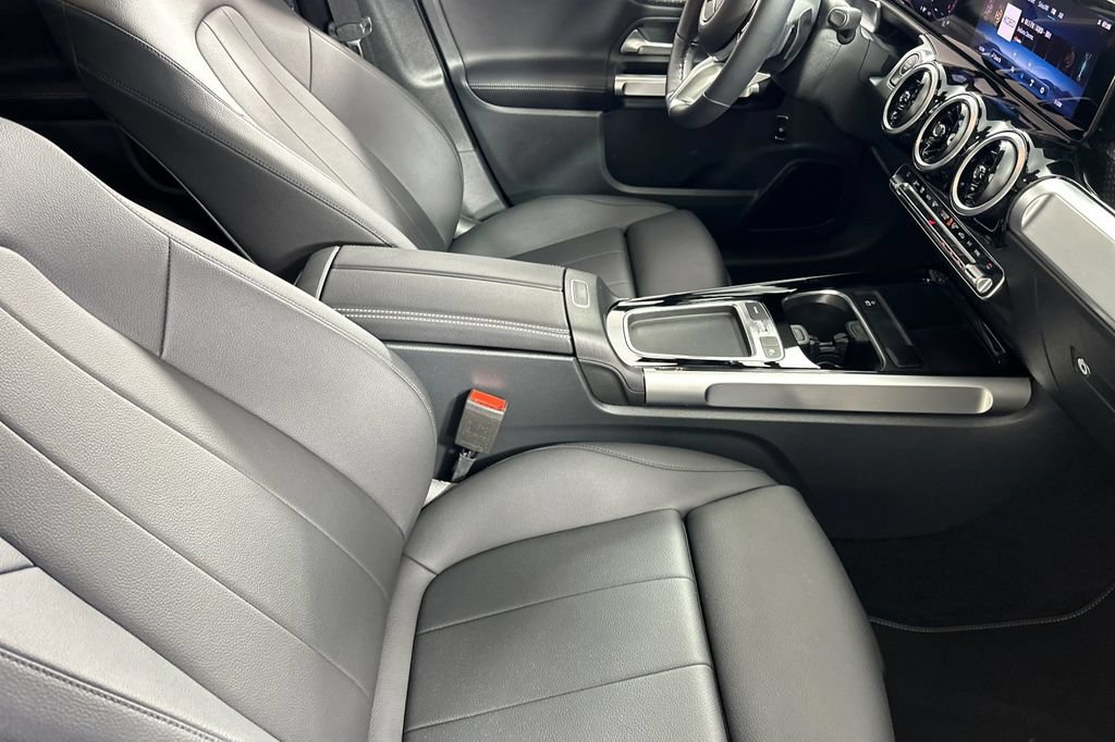 Certified 2026 Mercedes-Benz GLB 250 4MATIC image 19