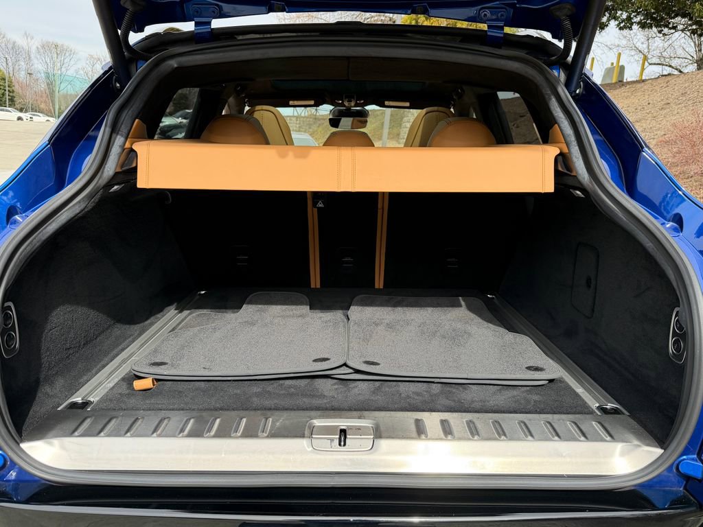 Used 2021 Aston Martin DBX image 40