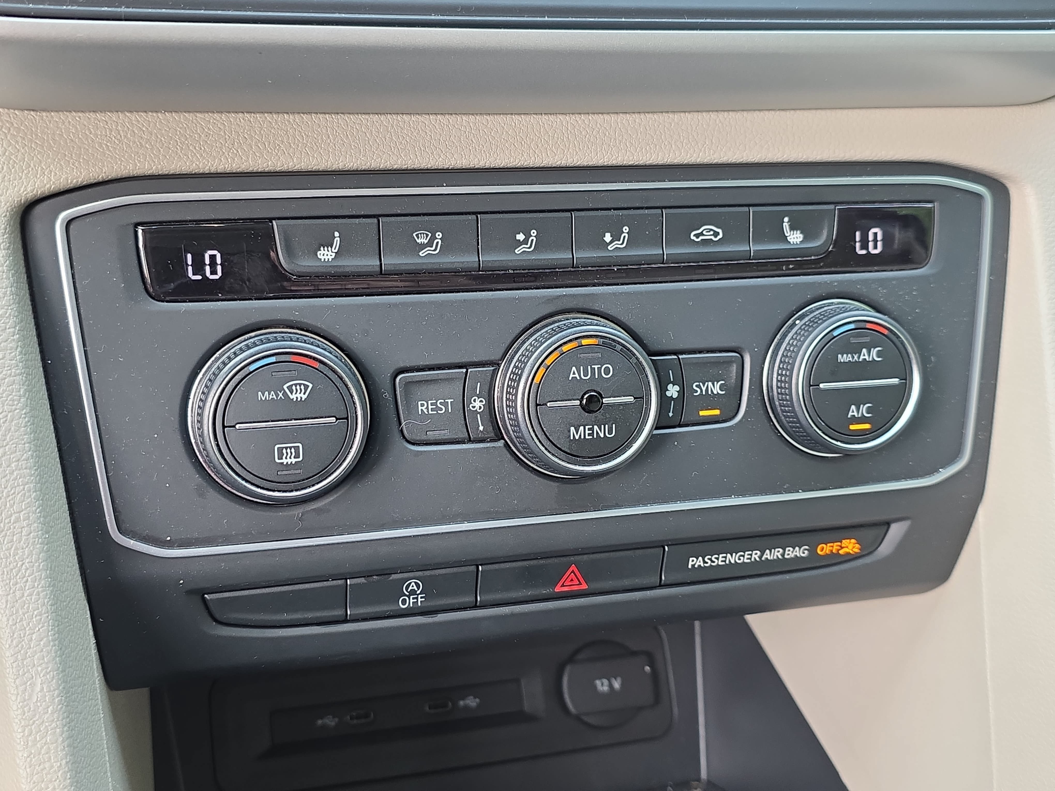 Used 2021 Volkswagen Atlas SE FWD image 22