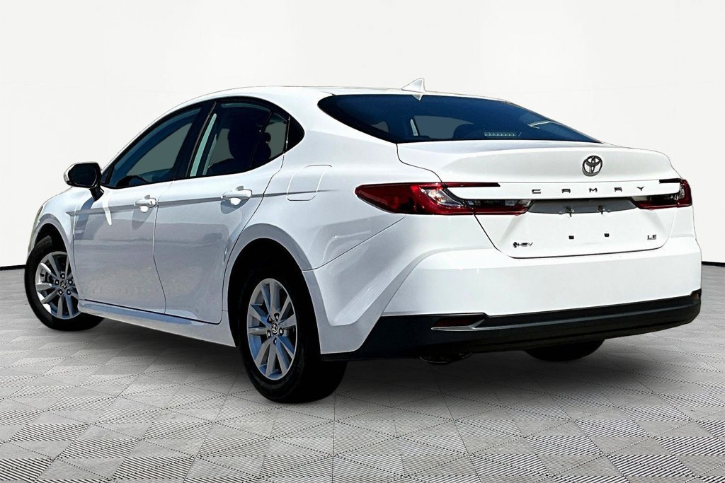 Used 2025 Toyota Camry LE FWD image 5