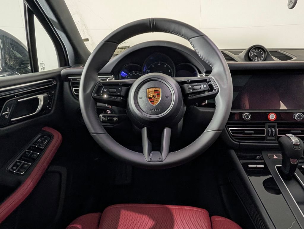 New 2026 Porsche Macan image 21