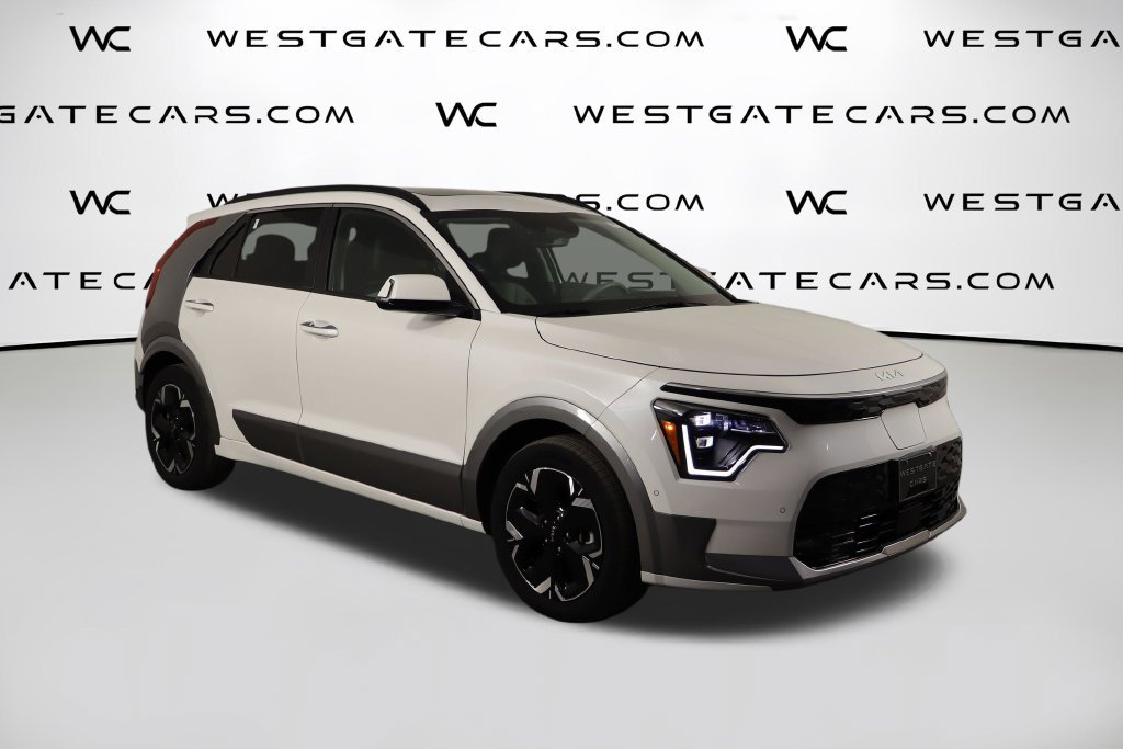 Used 2023 Kia Niro Wave w/ Wave Preserve Package FWD image 42